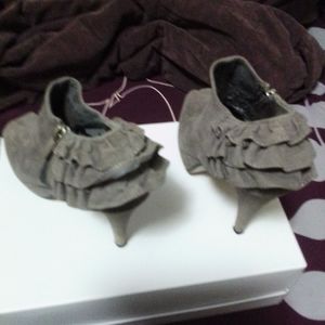 Rogue heels